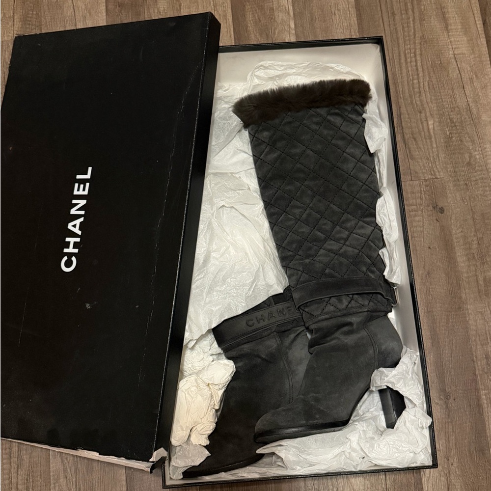 CHANEL Black Quilted Suede Knee Boots with Fur Trim